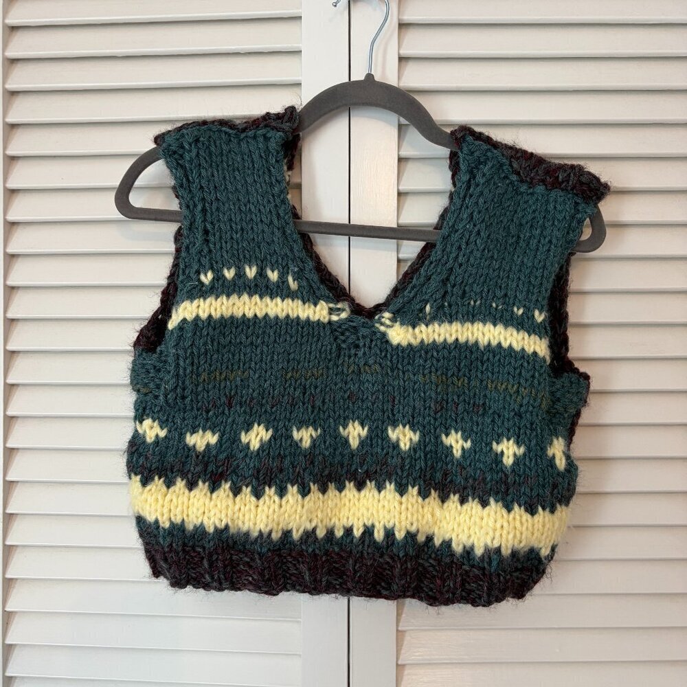 Handmade cropped vest chunky knit small green cream maroon v-neck reversible